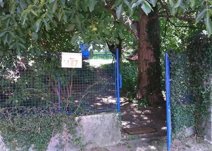 Romantic Eco Holiday Hradistko (Prague-West)